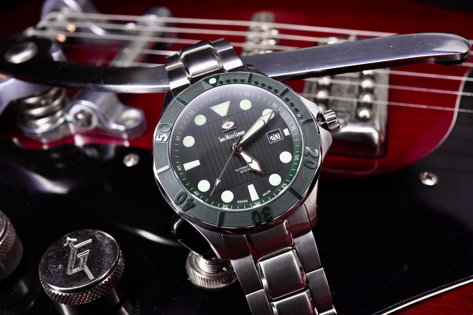 Swc diver discount watch